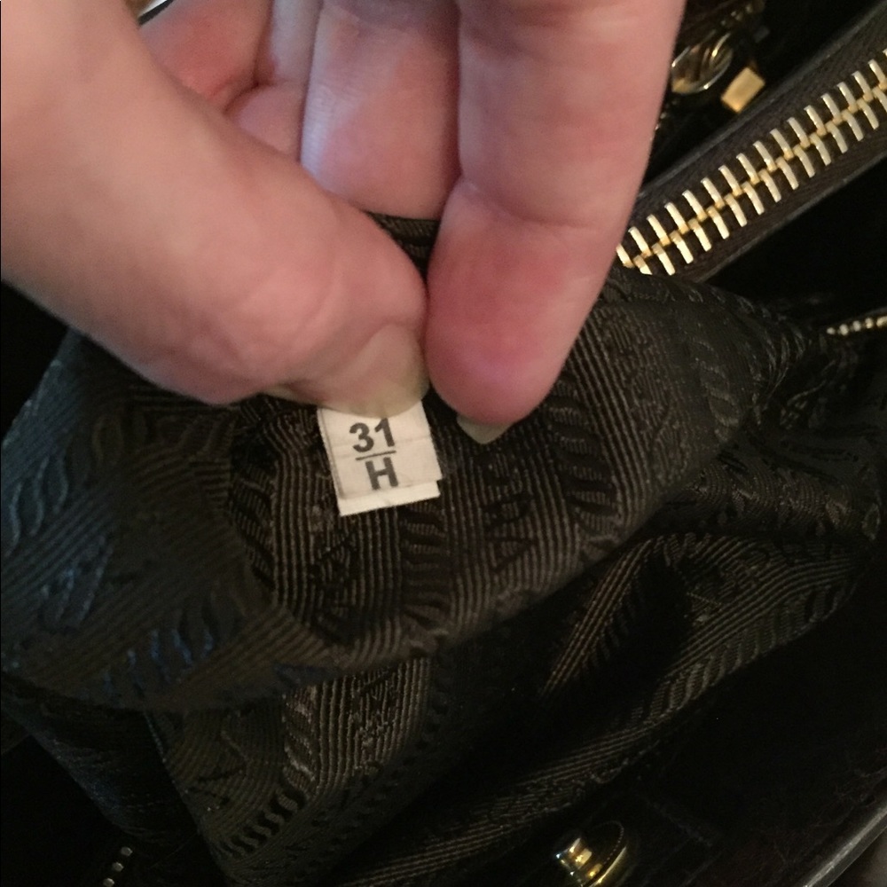 SOLD Prada Two-Way - Picture 12 of 15